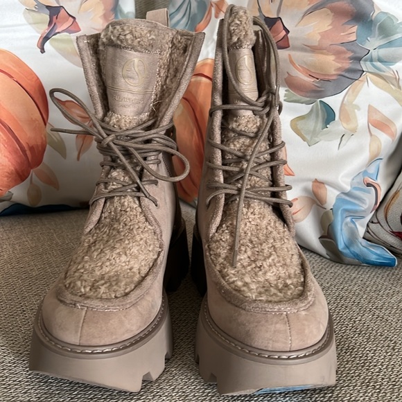 NWT Franco Sarto Women's L-Margey2 Mid Calf Boot Size: 6 COLOR: Taupe - Picture 2 of 8